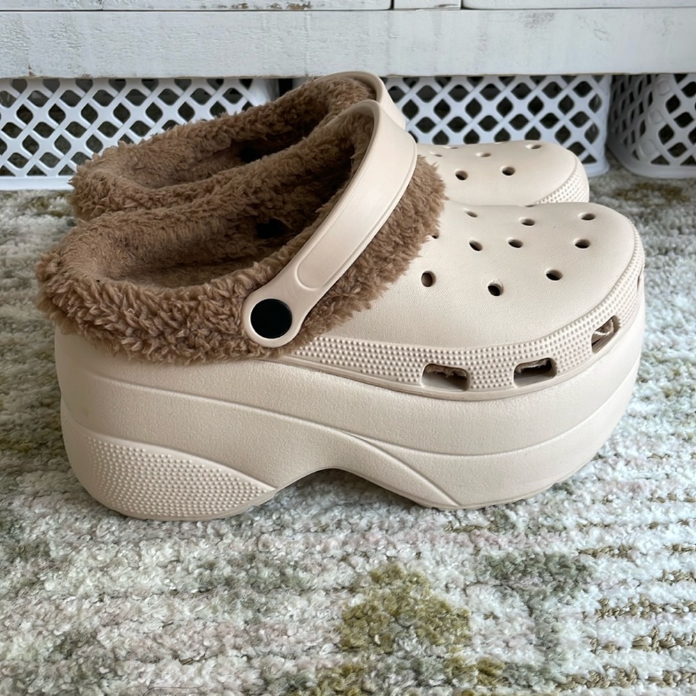 Cape Robbin platform lined crocs